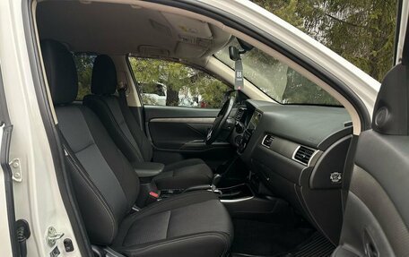 Mitsubishi Outlander III рестайлинг 3, 2018 год, 1 329 000 рублей, 29 фотография