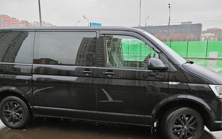 Volkswagen Caravelle T6 рестайлинг, 2016 год, 2 200 000 рублей, 4 фотография