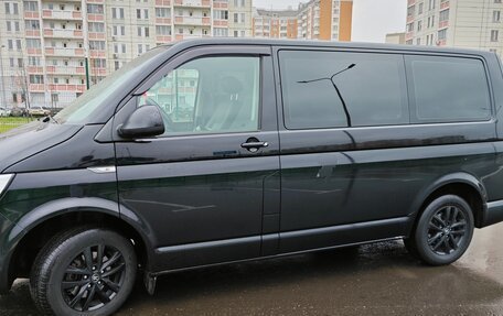 Volkswagen Caravelle T6 рестайлинг, 2016 год, 2 200 000 рублей, 13 фотография