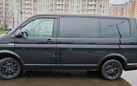Volkswagen Caravelle T6 рестайлинг, 2016 год, 2 200 000 рублей, 14 фотография