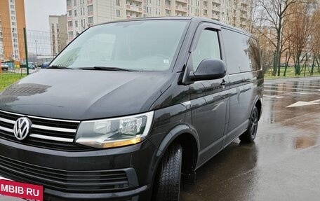 Volkswagen Caravelle T6 рестайлинг, 2016 год, 2 200 000 рублей, 16 фотография