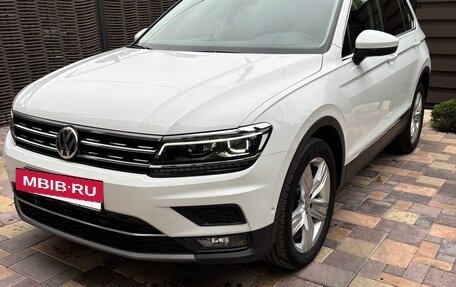 Volkswagen Tiguan II, 2020 год, 3 450 000 рублей, 2 фотография