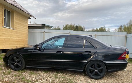 Mercedes-Benz C-Класс, 2005 год, 800 000 рублей, 2 фотография