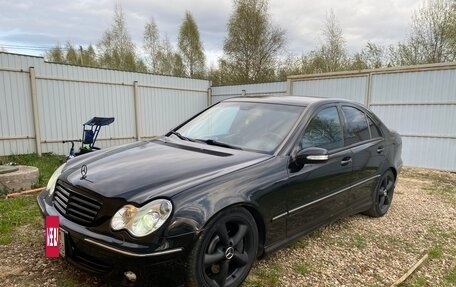 Mercedes-Benz C-Класс, 2005 год, 800 000 рублей, 8 фотография
