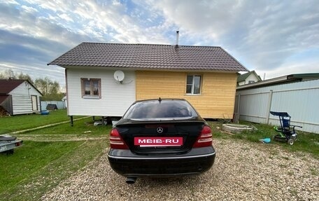 Mercedes-Benz C-Класс, 2005 год, 800 000 рублей, 12 фотография