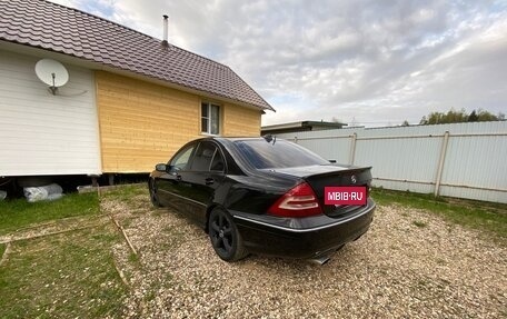 Mercedes-Benz C-Класс, 2005 год, 800 000 рублей, 11 фотография