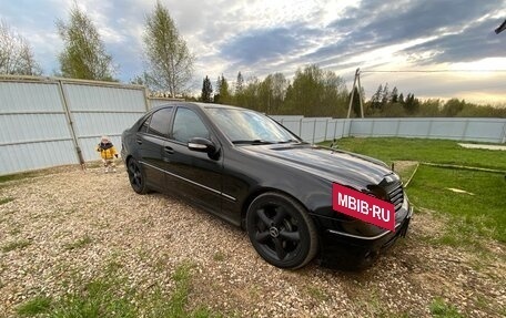 Mercedes-Benz C-Класс, 2005 год, 800 000 рублей, 16 фотография