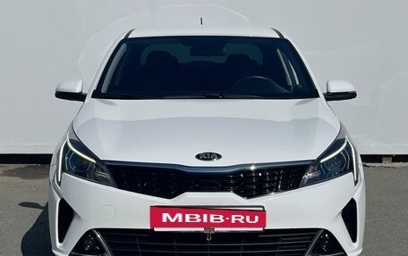 KIA Rio IV, 2021 год, 1 750 000 рублей, 2 фотография