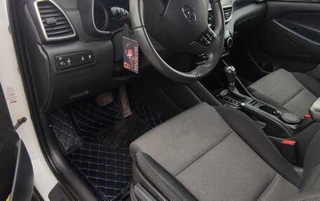 Hyundai Tucson III, 2018 год, 2 300 000 рублей, 9 фотография