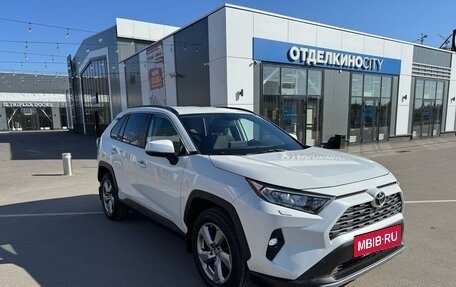 Toyota RAV4, 2020 год, 3 149 000 рублей, 3 фотография