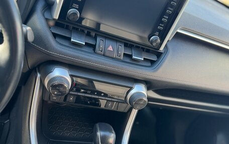 Toyota RAV4, 2020 год, 3 149 000 рублей, 15 фотография