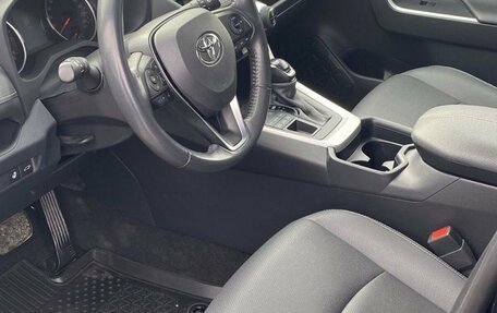 Toyota RAV4, 2020 год, 3 680 000 рублей, 2 фотография
