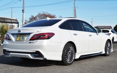Toyota Crown, 2022 год, 3 270 000 рублей, 6 фотография