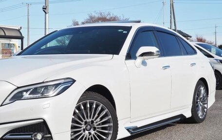 Toyota Crown, 2022 год, 3 270 000 рублей, 5 фотография