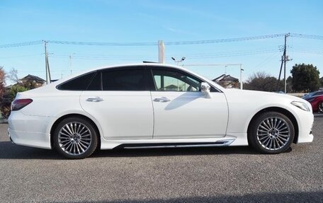 Toyota Crown, 2022 год, 3 270 000 рублей, 11 фотография