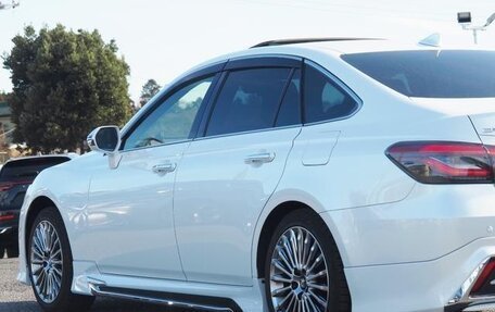 Toyota Crown, 2022 год, 3 270 000 рублей, 13 фотография