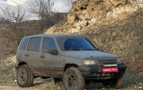 Chevrolet Niva I рестайлинг, 2004 год, 500 000 рублей, 3 фотография