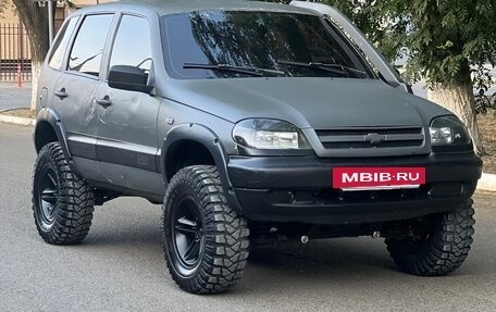 Chevrolet Niva I рестайлинг, 2004 год, 500 000 рублей, 8 фотография
