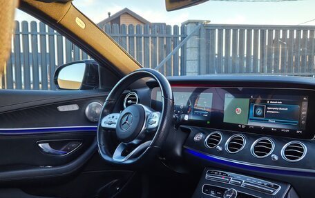 Mercedes-Benz E-Класс, 2019 год, 2 990 000 рублей, 15 фотография