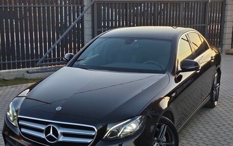 Mercedes-Benz E-Класс, 2019 год, 2 990 000 рублей, 6 фотография