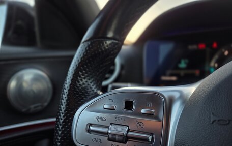 Mercedes-Benz E-Класс, 2019 год, 2 990 000 рублей, 32 фотография