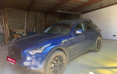 Infiniti QX70, 2014 год, 2 950 000 рублей, 8 фотография