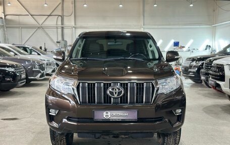 Toyota Land Cruiser Prado 150 рестайлинг 2, 2021 год, 4 590 000 рублей, 2 фотография
