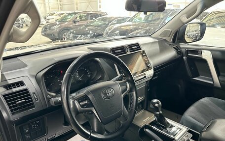Toyota Land Cruiser Prado 150 рестайлинг 2, 2021 год, 4 590 000 рублей, 12 фотография