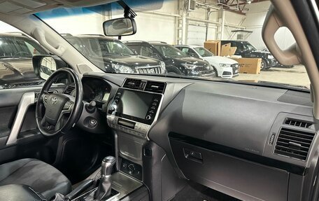 Toyota Land Cruiser Prado 150 рестайлинг 2, 2021 год, 4 590 000 рублей, 19 фотография