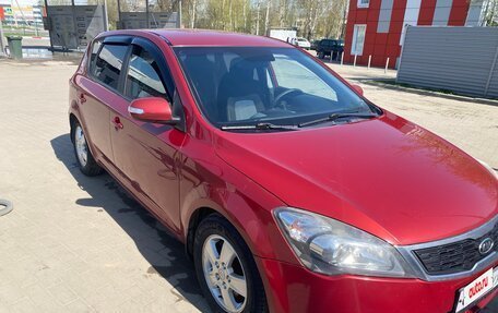 KIA cee'd I рестайлинг, 2010 год, 735 000 рублей, 2 фотография