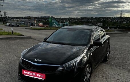 KIA Rio IV, 2022 год, 1 920 000 рублей, 2 фотография
