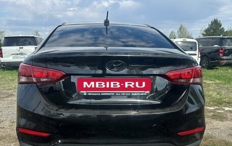 Hyundai Solaris II рестайлинг, 2018 год, 1 000 000 рублей, 3 фотография