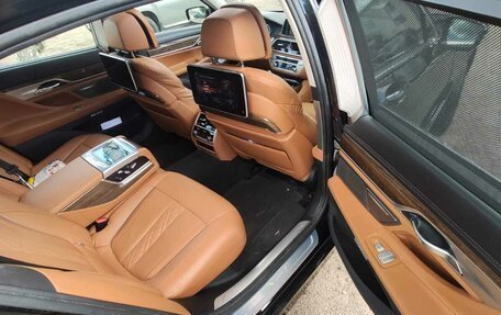 BMW 7 серия, 2015 год, 3 800 000 рублей, 7 фотография