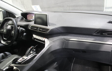 Peugeot 3008 II, 2019 год, 1 850 000 рублей, 11 фотография