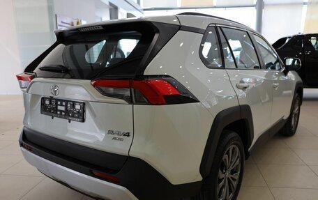 Toyota RAV4, 2023 год, 4 999 000 рублей, 5 фотография