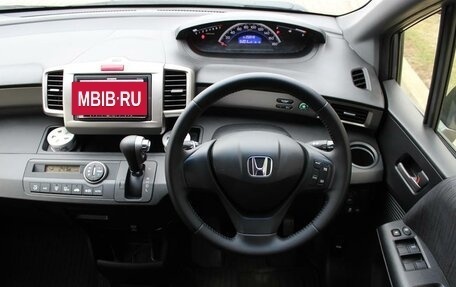 Honda Freed I, 2012 год, 1 370 000 рублей, 17 фотография