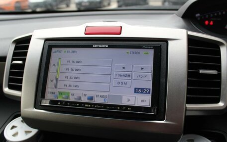 Honda Freed I, 2012 год, 1 370 000 рублей, 26 фотография