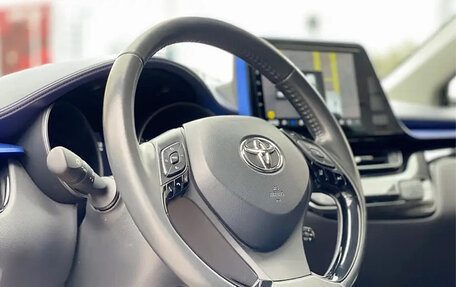 Toyota C-HR I рестайлинг, 2021 год, 1 620 000 рублей, 14 фотография