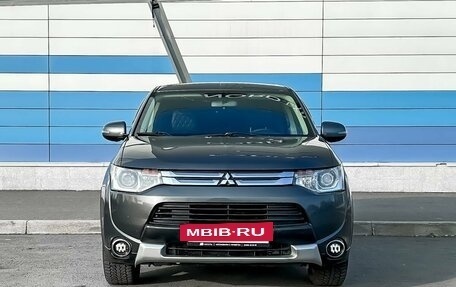 Mitsubishi Outlander III рестайлинг 3, 2014 год, 1 349 000 рублей, 2 фотография