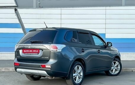 Mitsubishi Outlander III рестайлинг 3, 2014 год, 1 349 000 рублей, 5 фотография