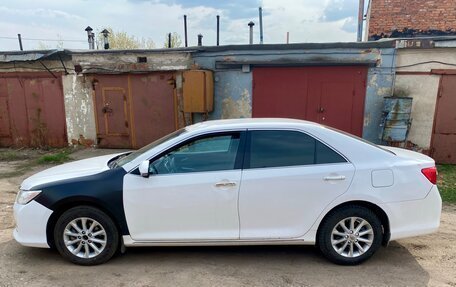 Toyota Camry, 2012 год, 850 000 рублей, 3 фотография