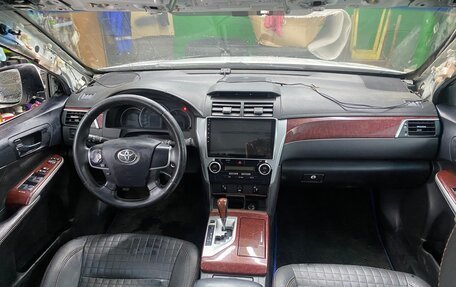 Toyota Camry, 2012 год, 850 000 рублей, 13 фотография