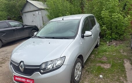 Renault Sandero II рестайлинг, 2014 год, 550 000 рублей, 3 фотография