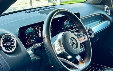 Mercedes-Benz GLB AMG, 2022 год, 4 050 000 рублей, 15 фотография