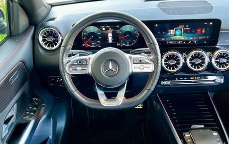 Mercedes-Benz GLB AMG, 2022 год, 4 050 000 рублей, 17 фотография