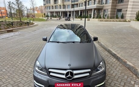 Mercedes-Benz C-Класс, 2011 год, 1 300 000 рублей, 2 фотография