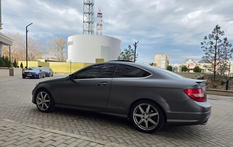 Mercedes-Benz C-Класс, 2011 год, 1 300 000 рублей, 14 фотография