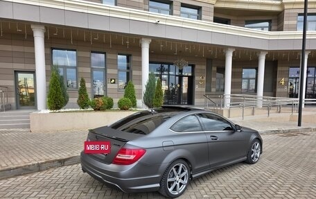 Mercedes-Benz C-Класс, 2011 год, 1 300 000 рублей, 8 фотография
