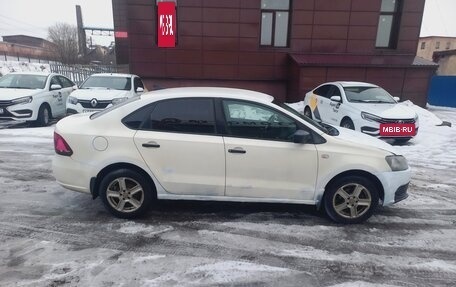 Volkswagen Polo VI (EU Market), 2011 год, 315 000 рублей, 3 фотография