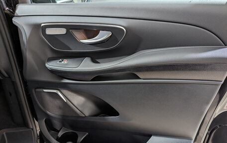 Mercedes-Benz V-Класс, 2022 год, 10 400 000 рублей, 25 фотография